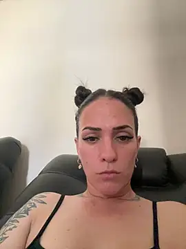 donatella07 online show from January 13, 2026, 6:01 pm