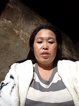 dakota-kis online show from March 4, 2026, 12:02 pm