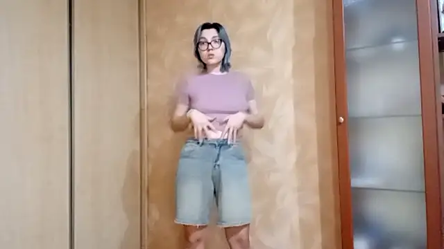 Snapshot of EvonTabb chatting on February 4, 2026, 2:12 pm EvonTabb online show from February 4, 2026, 2:12 pm