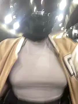 Scarlet auraa online show from February 25, 2026, 8:30 pm