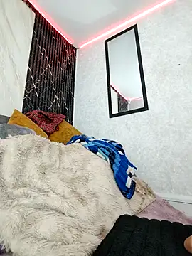 Isis Hot   online show from February 28, 2026, 12:05 pm