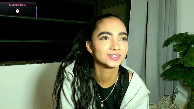 Snapshot of adelineevs chatting on July 13, 2026, 12:00 am adelineevs online show from July 13, 2026, 12:00 am