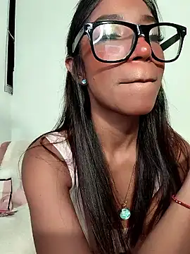 DAMMLEYLA online show from January 11, 2026, 7:15 am