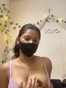 Snapshot of sexyyy_sonia chatting on July 14, 2026, 5:45 am sexyyy sonia online show from July 14, 2026, 5:45 am