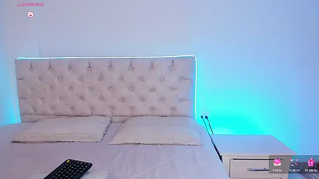 Diamond  cherry69 online show from February 20, 2026, 1:46 pm