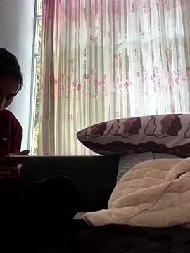 Faded pink online show from January 7, 2026, 3:55 am