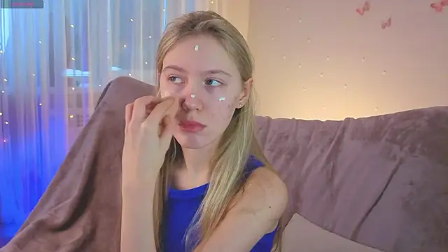 Snapshot of SirenThalassa chatting on February 15, 2026, 7:31 am SirenThalassa online show from February 15, 2026, 7:31 am