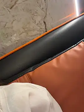 ZJbaby online show from April 15, 2026, 1:59 pm