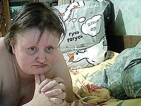nataly4560 online show from April 28, 2026, 8:57 pm