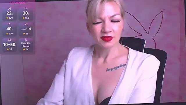 Snapshot of Madonna_Fire chatting on May 6, 2026, 12:42 pm Madonna Fire online show from May 6, 2026, 12:42 pm