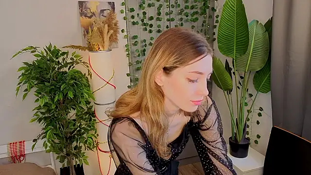 BrianneMallory online show from February 3, 2026, 6:40 am