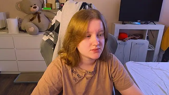 Ol1via online show from April 8, 2026, 2:46 am