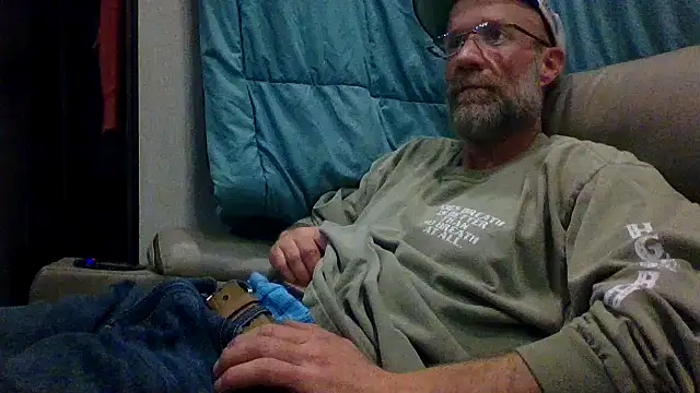 tittycum3636 online show from February 13, 2026, 4:01 am