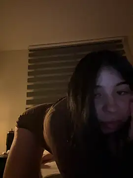 Snapshot of evelynrosess1 chatting on April 29, 2026, 3:43 am evelynrosess1 online show from April 29, 2026, 3:43 am