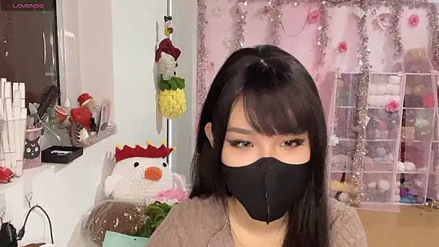 Tieu-May online show from March 13, 2026, 7:57 am