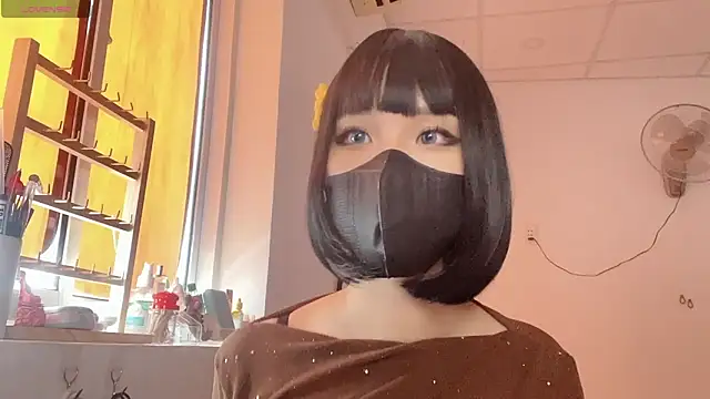 Snapshot of Tieu-May chatting on February 15, 2026, 7:51 am Tieu-May online show from February 15, 2026, 7:51 am