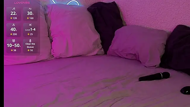 ValeryAlfie online show from March 28, 2026, 1:45 pm