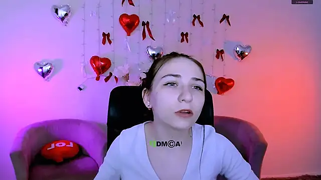 Snapshot of sweetie_chloe_ chatting on February 17, 2026, 9:50 am sweetie chloe online show from February 17, 2026, 9:50 am