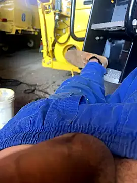 Snapshot of MorenodX01 chatting on January 16, 2026, 11:14 am MorenodX01 online show from January 16, 2026, 11:14 am