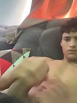 Snapshot of MorenodX01 chatting on February 17, 2026, 8:39 pm MorenodX01 online show from February 17, 2026, 8:39 pm