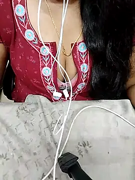 Snapshot of tamil-monisha chatting on February 13, 2026, 6:13 am tamil-monisha online show from February 13, 2026, 6:13 am