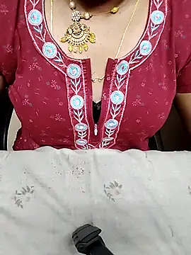 Snapshot of tamil-monisha chatting on February 12, 2026, 1:33 pm tamil-monisha online show from February 12, 2026, 1:33 pm