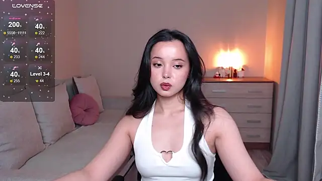 lia hetty online show from November 13, 2025, 11:14 am