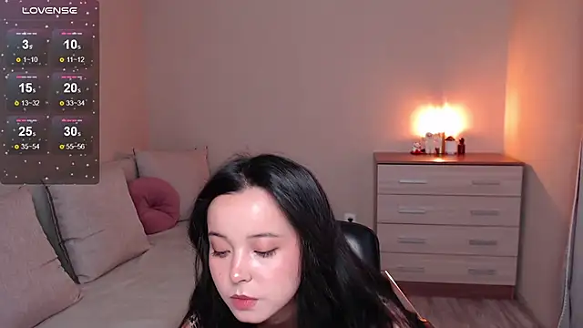 lia hetty online show from October 12, 2025, 2:29 pm