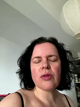 Malorie01 online show from January 7, 2026, 1:38 pm