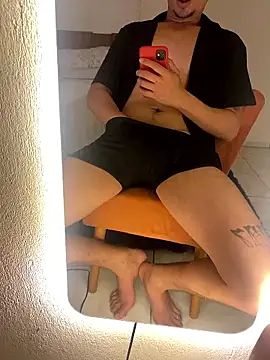 GostosoRS25 online show from January 11, 2026, 5:31 pm