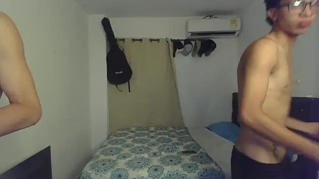 pocket loversxxx online show from February 21, 2026, 7:21 am