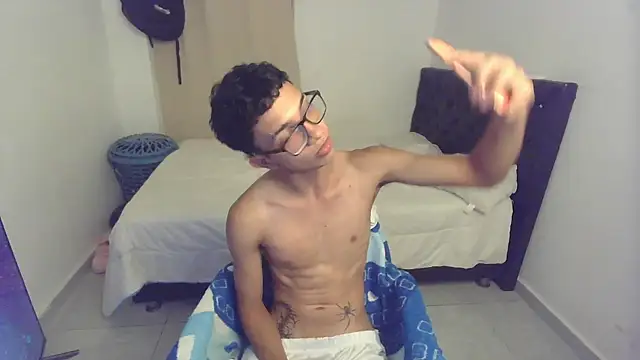 pocket loversxxx online show from April 24, 2026, 3:19 am