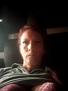 cintia love online show from February 9, 2026, 10:19 pm