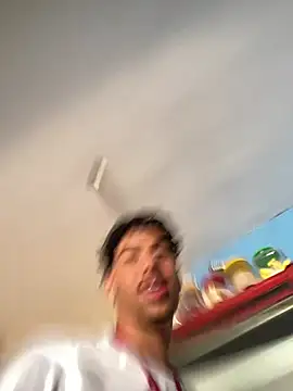 lzinho9153 online show from April 16, 2026, 4:19 pm