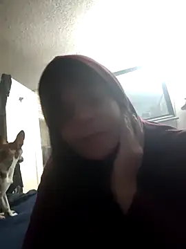 Petitegreeneyez69 online show from February 6, 2026, 9:33 pm