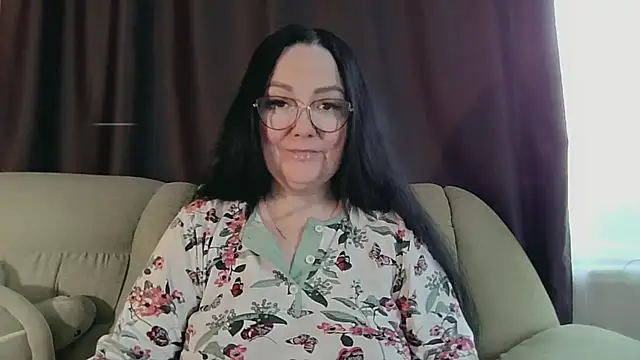 infinity loveliness online show from April 13, 2026, 7:12 am