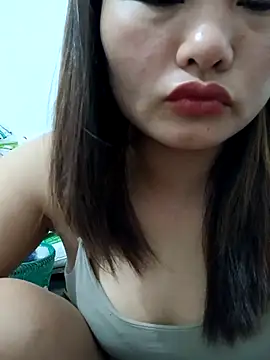 Sweet--Sexy online show from April 15, 2026, 5:17 pm