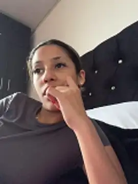 Snapshot of vicky_bass_ chatting on March 9, 2026, 8:12 pm vicky bass online show from March 9, 2026, 8:12 pm