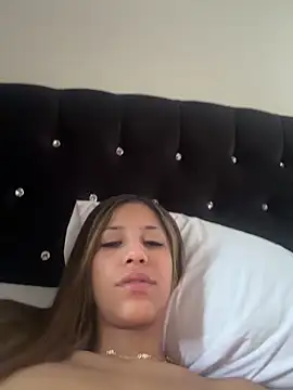 Snapshot of vicky_bass_ chatting on March 7, 2026, 7:41 pm vicky bass online show from March 7, 2026, 7:41 pm