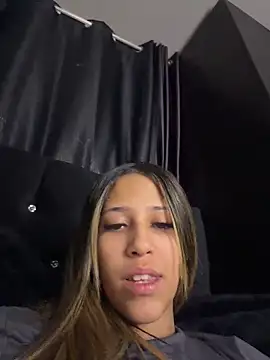 Snapshot of vicky_bass_ chatting on April 11, 2026, 2:30 am vicky bass online show from April 11, 2026, 2:30 am
