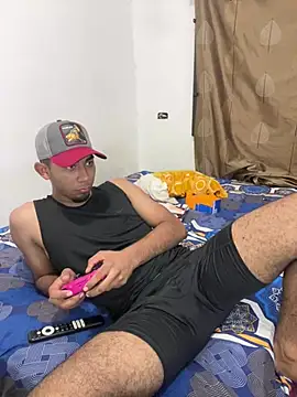 Snapshot of youngalexofficial chatting on February 14, 2026, 6:13 am youngalexofficial online show from February 14, 2026, 6:13 am