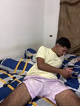 Snapshot of youngalexofficial chatting on February 19, 2026, 3:25 am youngalexofficial online show from February 19, 2026, 3:25 am