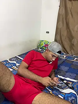 Snapshot of youngalexofficial chatting on February 11, 2026, 3:39 am youngalexofficial online show from February 11, 2026, 3:39 am