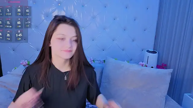 xxxnaughtyfoxyxxx online show from July 12, 2026, 5:03 pm