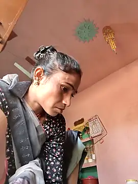 lodhi8080 online show from February 8, 2026, 8:23 am