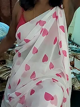 Snapshot of Meena_Meenakshi chatting on February 27, 2026, 6:41 pm Meena Meenakshi online show from February 27, 2026, 6:41 pm