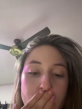 Snapshot of lriana_miller chatting on February 3, 2026, 2:53 am lriana miller online show from February 3, 2026, 2:53 am