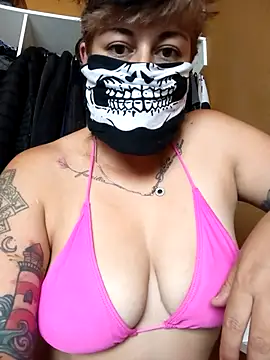 lovely-andrea online show from January 15, 2026, 6:11 pm