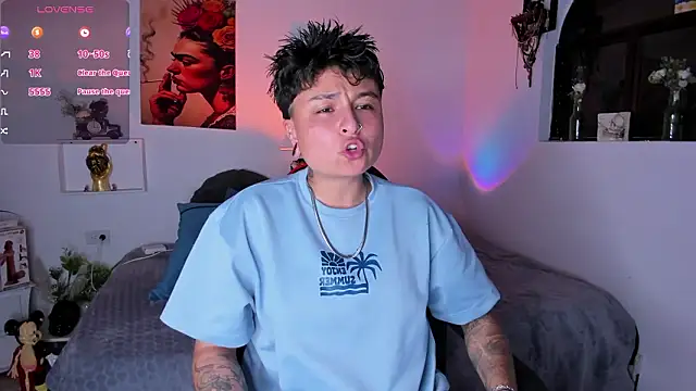 Snapshot of Zury_Ramirez chatting on February 26, 2026, 11:05 pm Zury Ramirez online show from February 26, 2026, 11:05 pm