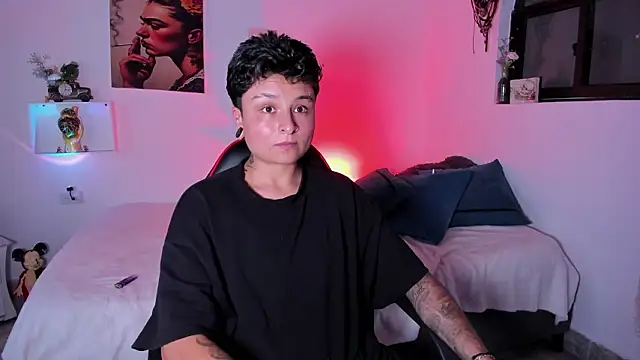 Snapshot of Zury_Ramirez chatting on February 13, 2026, 9:26 pm Zury Ramirez online show from February 13, 2026, 9:26 pm